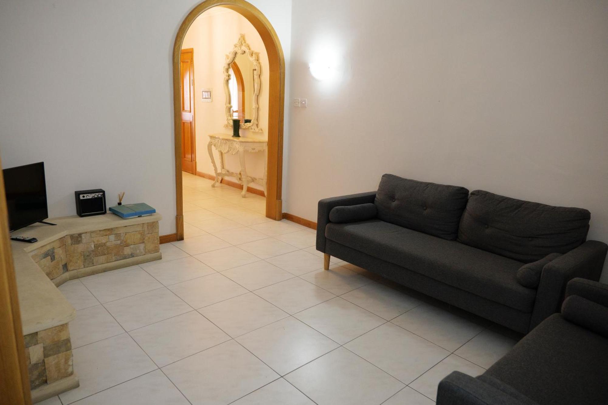 St Julians Balutta Bay Huge Flat! -2Min From Seafront Appartement San Ġiljan Buitenkant foto