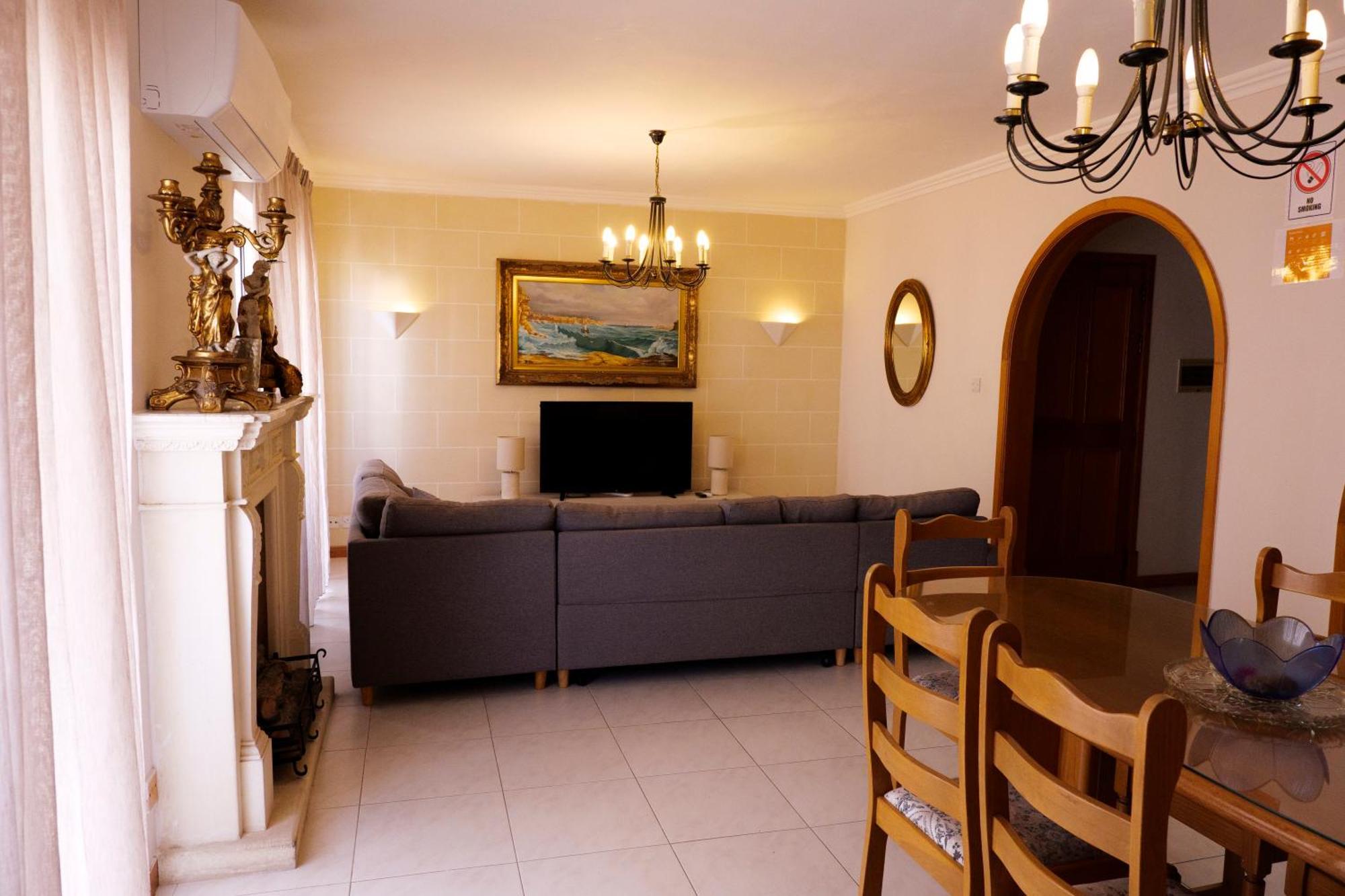 St Julians Balutta Bay Huge Flat! -2Min From Seafront Appartement San Ġiljan Buitenkant foto