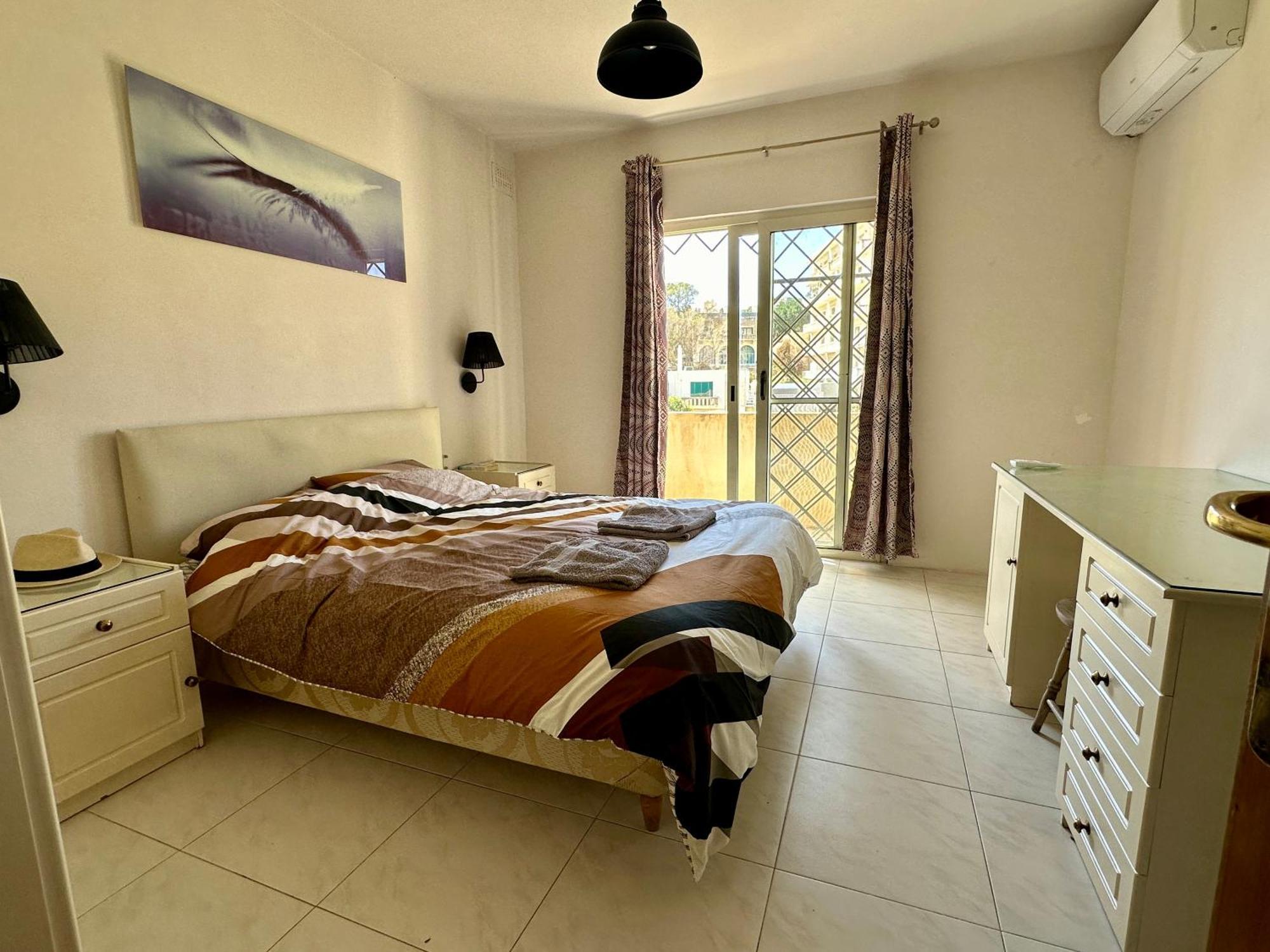 St Julians Balutta Bay Huge Flat! -2Min From Seafront Appartement San Ġiljan Buitenkant foto